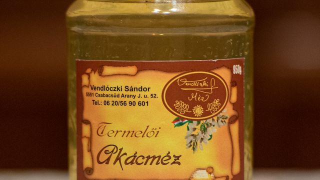 Vendlóczki Méz - Termelői akácméz 950 g
Értéke: 2.200 Ft